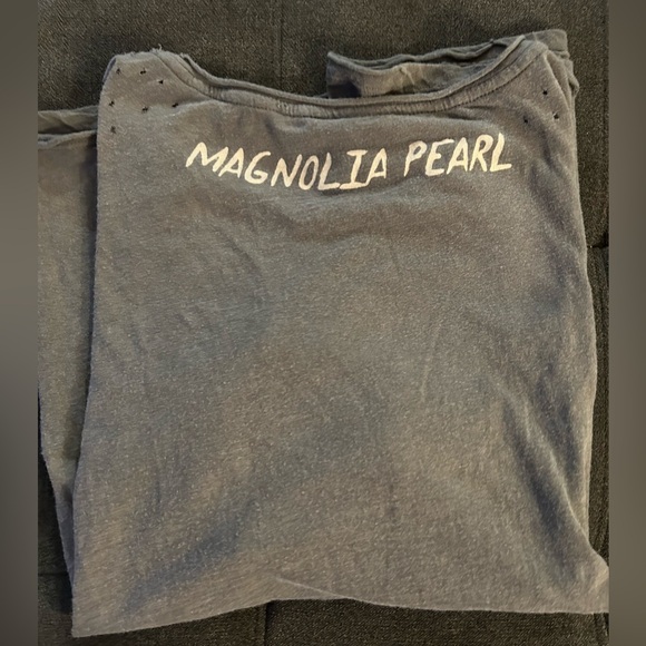 Magnolia Pearl Gray 'Beams of Light' Tee NWT - Picture 3 of 4